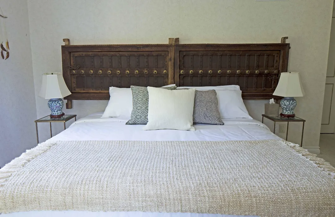 Queen Regent Bed & Breakfast-1